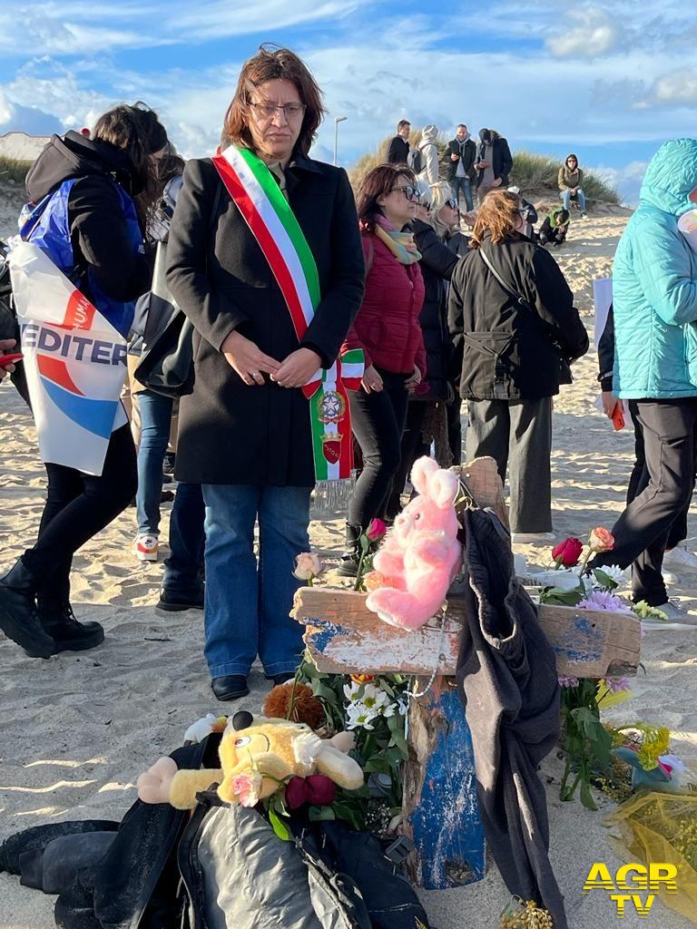 Barbara Funari assessore politiche sociali solidiarietà alle vittime naufragi Cutro