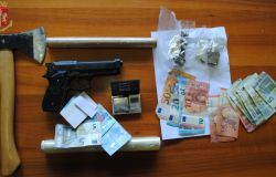 Roma, San Lorenzo, un vero e proprio supermarket della droga rinvenuto al Pigneto, tre arresti