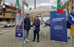 Fiumicino, Forza Italia scende in strada ed ascolta i cittadini, lamentele e proteste per la sanità