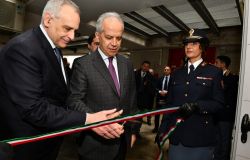 Polizia, inaugurati dal Ministro Piantedosi i nuovi laboratori della Polizia Scientifica per la balistica forense e la stampa 3D