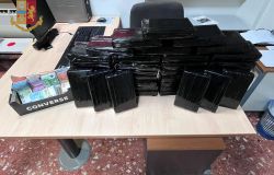 Roma, cocaina nelle scatole di scarpe, tre in manette, sequestrati 43 kg. di droga e 37 mila euro in contanti