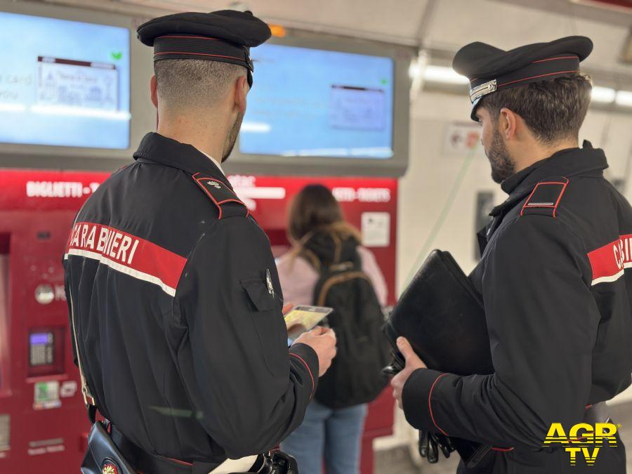 Carabinieri i controlli nel centro e nelle stazioni