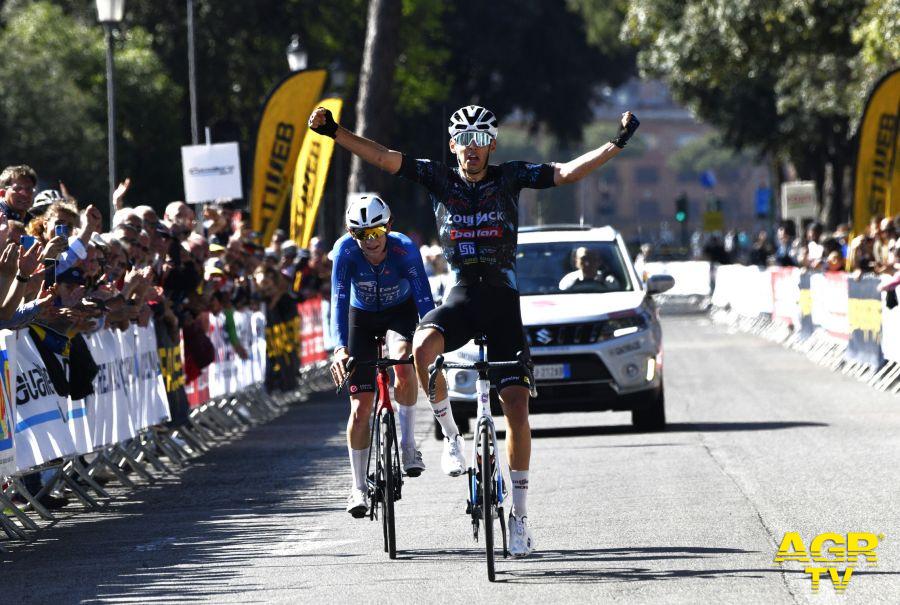 Gran Premio Liberazione la volata vincente di Romele