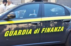 Gdf Firenze: sequestrati 1,6 kg di cocaina e 25.00 euro in contanti