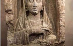 Roma, tutela patrimonio archeologico, consegnata all’Ambasciata di Turchia un’importante stele oggetto di scavi clandestini