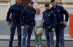 Roma, turista smarrita per i vicoli del centro storico, ritrovata dalla polizia