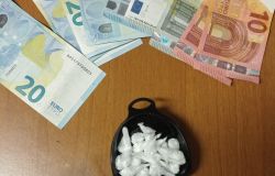 Roma, droga, armi e soldi, sei arresti della Polizia nella prevenzione e contrasto allo spaccio