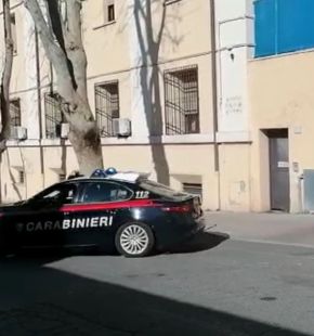 Santa Marinella, dimentica sul treno lo zaino con 2 mila dollari ed i documenti, ritrovato da un pendolare e riconsegnato