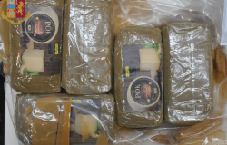 Anzio in manette 28enne per traffico di sostanze stupefacenti, sotto il letto nascondeva 2 kg. di hashish ed una pistola