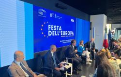Festa dell'Europa, centinaia di studenti in un tour virtuale con il Metaverso