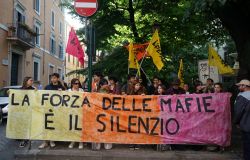 Mafie, flashmob di Libera al ministero Giustizia: Non restiamo in silenzio