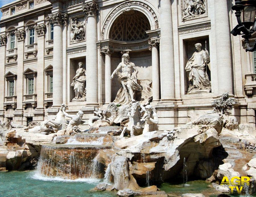 Roma, rinnovo per tre anni dell'utilizzo per attività benefiche delle monetine raccolte nella Fontana di Trevi