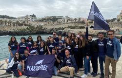 Lecce, Plastic Free libera quattro tartarughe Caretta