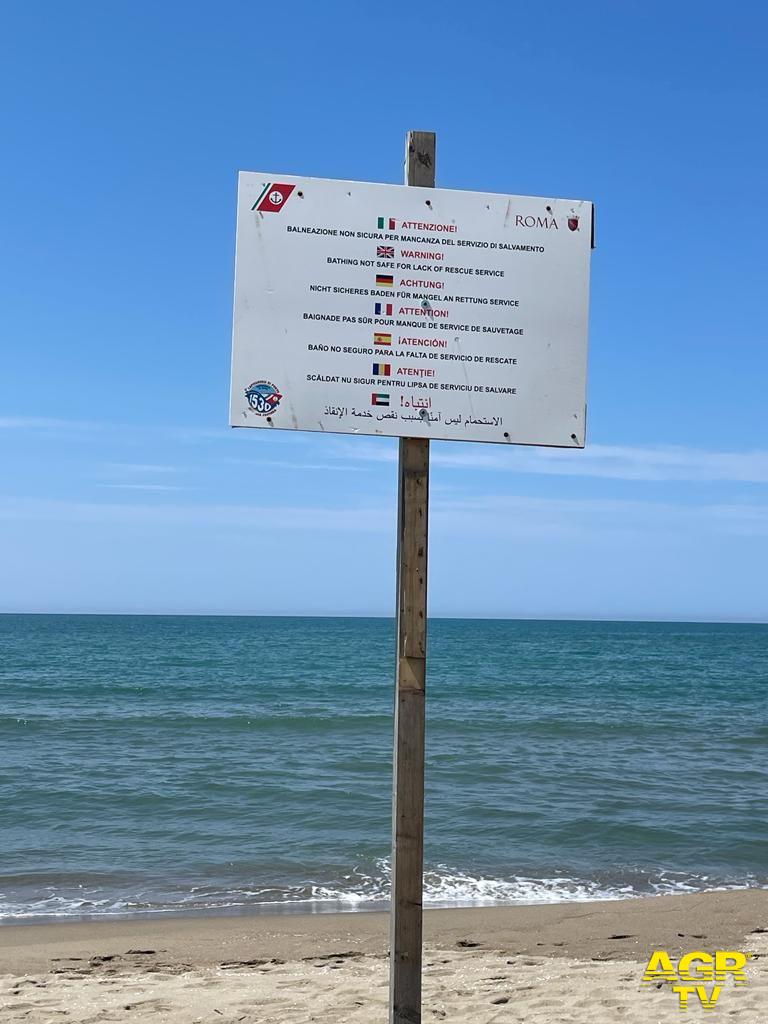 Ostia, spiagge libere, le avvertenze del comune (foto comunicato stampa Andrea Bozzi)