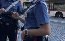 Roma, cinque borseggiatori  arrestati, sorpresi in azione sui bus e la metropolitana