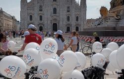 Milano, famiglie, volontari e medici in piazza Duomo per il diritto alle Cure Palliative Pediatriche
