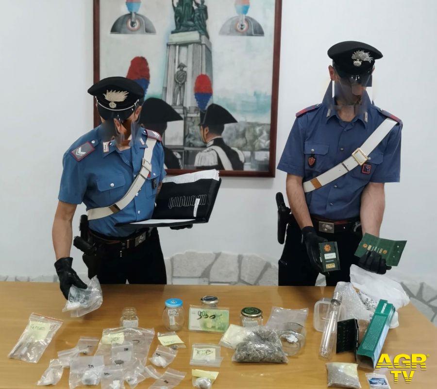 Carabinieri la droga sequestrata a Pomezia