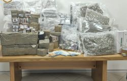 San Cesareo, duro colpo allo spaccio, arrestato pusher, in casa nascondeva 212 kg. di hashish e 19 kg. marjuana