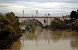 Roma, innalzamento del Tevere, chiuse le banchine lungo il tratto urbano