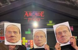 Arcade and food serata omaggio Berlusconi