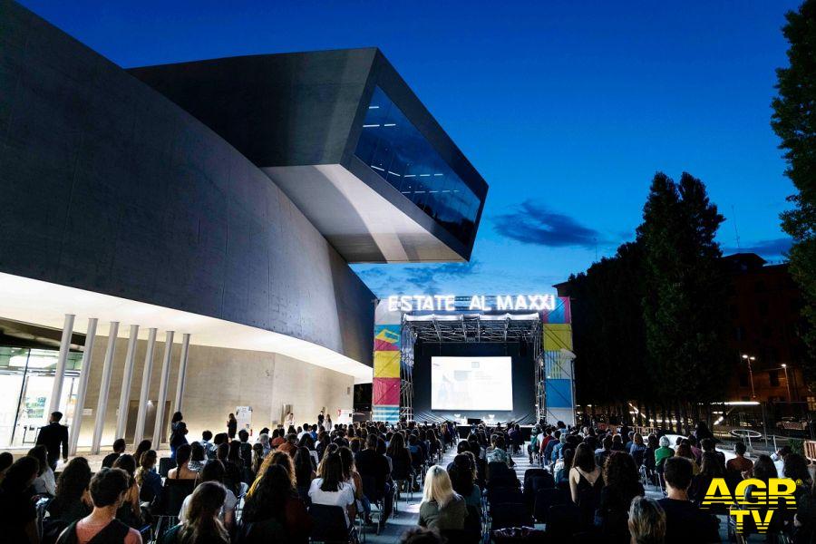 Estate al Maxxi l'area spettacoli Estate al Maxxi l'area spettacoli
