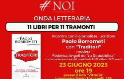 Ostia, Onda Letteraria allo stabilimento Vittoria, Federica Angeli presenta Traditori il libro di Paolo Borrometi