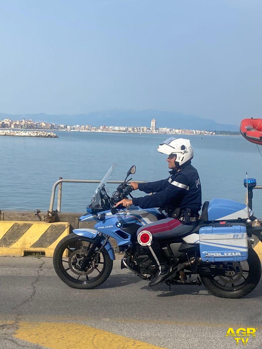 Polizia agenti del Commissariato di Anzio controlli in moto sul litorale