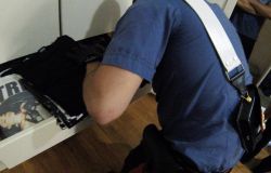 Roma, pusher alla vista dei carabinieri prova a scappare in taxi....arrestato 19enne