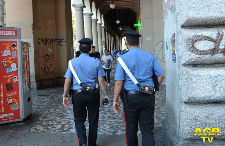 Carabinieri, controlli sotto i portici di piazza Vittorio