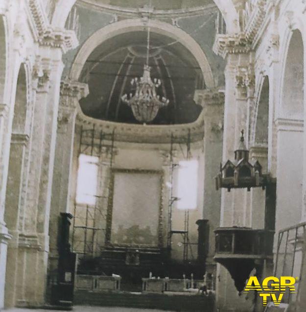 Palazzolo Acreide, rimossa la storica balaustra in marmo della Chiesa Madre