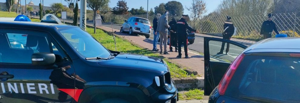 Nettuno, non accetta la separazione e minaccia la moglie, fermato dai carabinieri con un coltello in tasca di 20 cm.