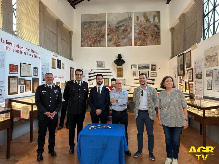 Carabinieri consegna pistole interesse storico al museo Garibaldino