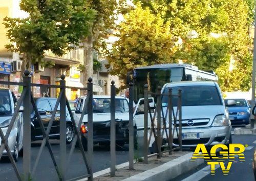 Incidente stradale a via del Trullo