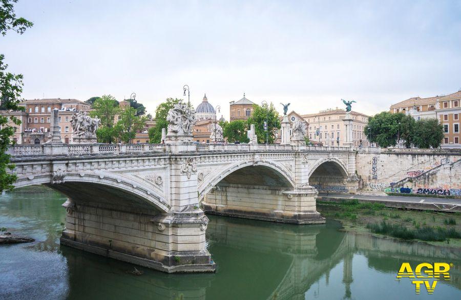 Ponte Vittorio a Roma foto pixabay