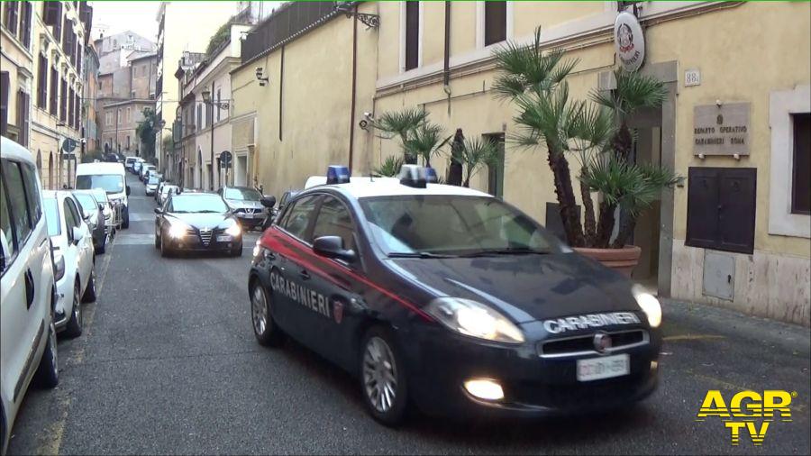 Carabinieri ingresso nucelo investigativo via dei Selci