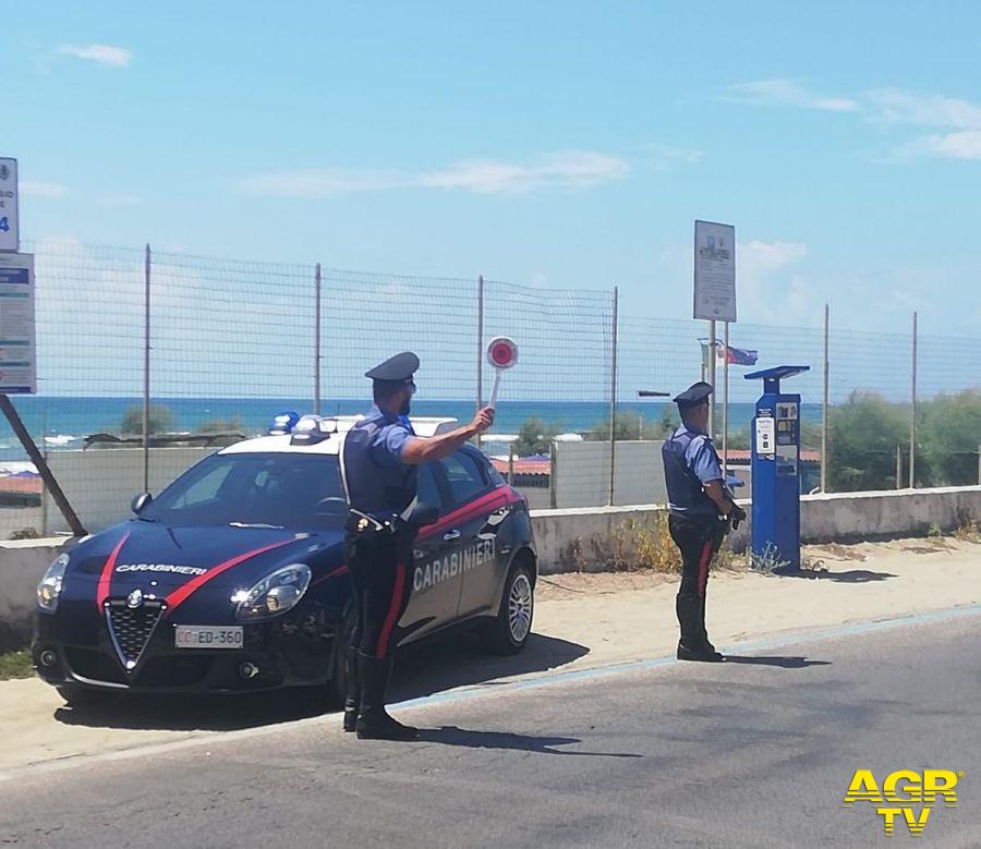 Carabinieri posto di blocco a Pomezia