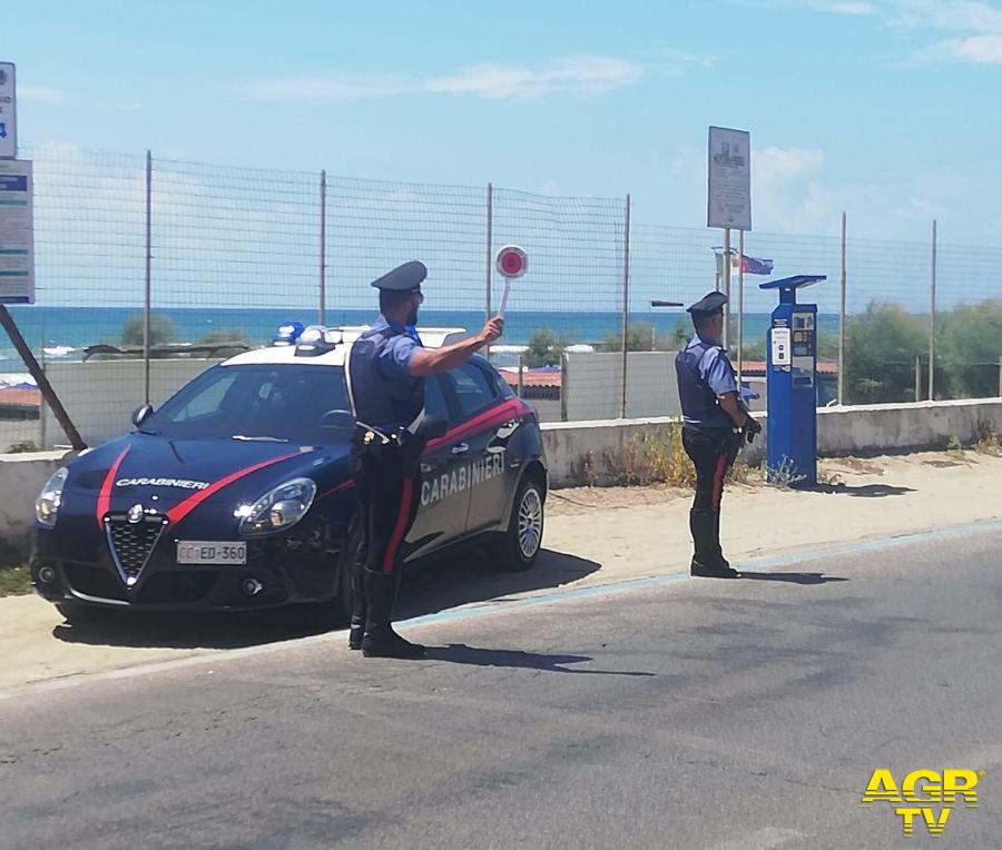 POMEZIA - Un controllo dei Carabinieri sul litorale