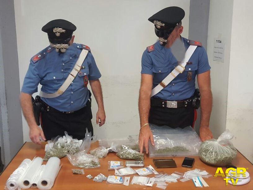 Carabinieri parte delal droga sequestrata