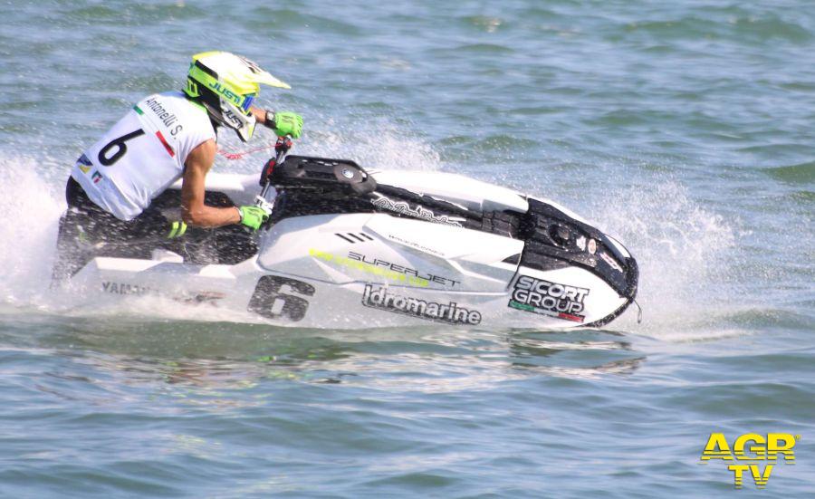 Campionato italiano moto d'acqua il pilota Antonelli in azione ph credit Milena Trovato