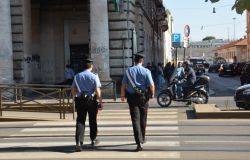 Carabinieri controlli piazza Vittorio