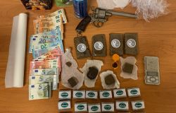 Polizia droga e soldi sequestrati da Esposizione
