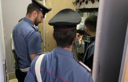 Controlli dei Carabinieri in via Brandizzi a Tor Bella Monaca