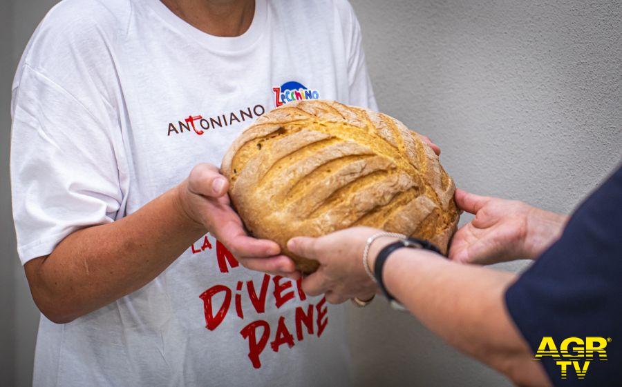 Frati distribuiscono pane in strada in cinque città