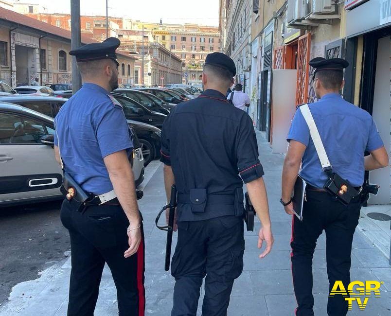 Carabinieri controllinelel strade del centro