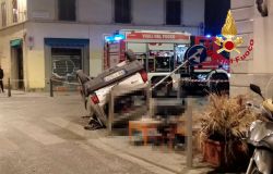 Firenze. Incidente stradale in via Gioberti, intervento dei Vigili del Fuoco