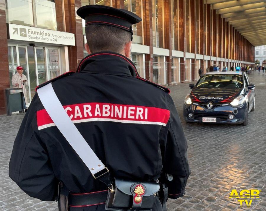Roma, Piazza dei Cinquecento - Controlli dei Carabinieri