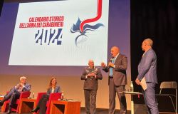Roma, Amadeus ha presentato il Calendario Storico dei Carabinieri del 2024