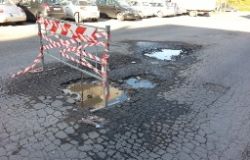 Eur, la città delle buche