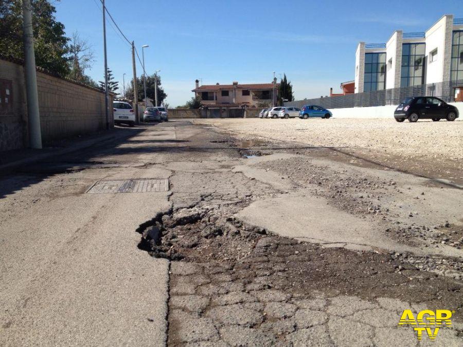 Ostia, altra vittima delle ....buche Ostia, altra vittima delle ....buche