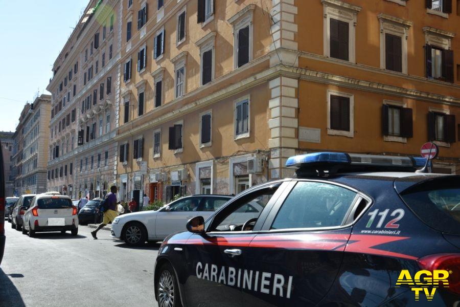 Carabinieri controlli all'Esquilino